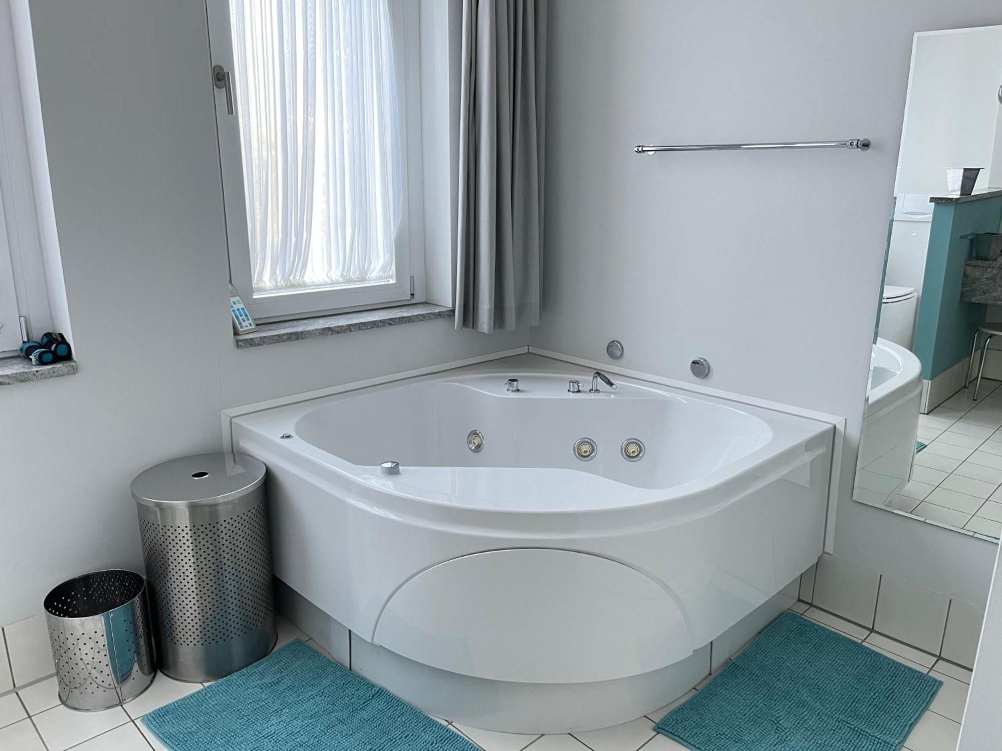 Whirlpool & Relax Suite Am Waldschloesschen Dresden Buitenkant foto